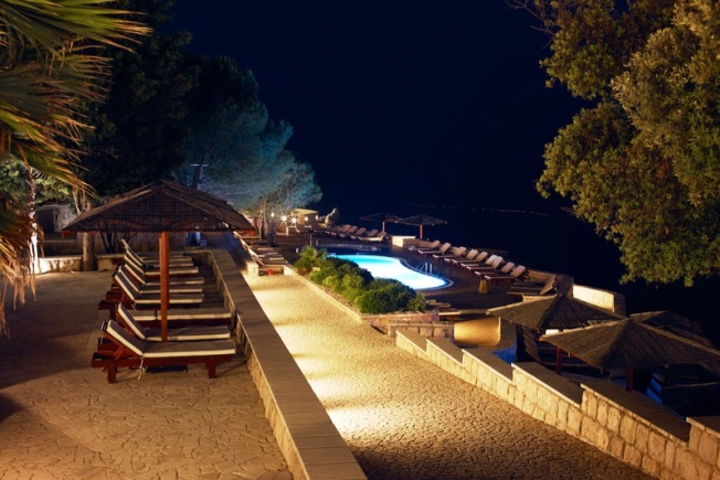 Look-Voyages-Club-Lookea-Rosa-Montenegro_(6)