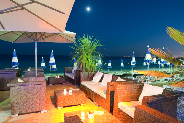 beau_rivage_nice_nuit