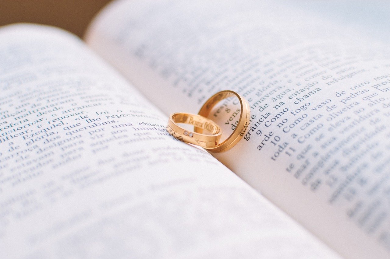 Bijoux signés d’occasion, bijoux anciens une tendance luxe en plein essor bijoux-anciens-signes