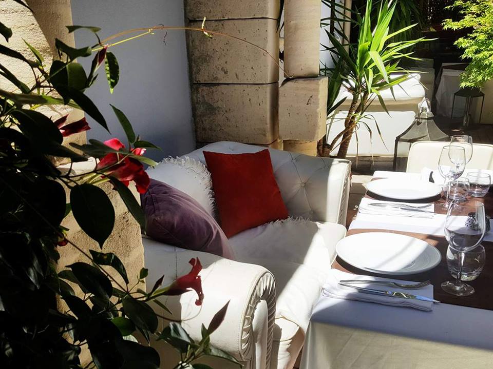 canape_maison_rouge_mougins