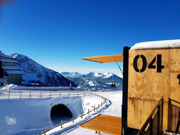 flying-nest-avoriaz-container