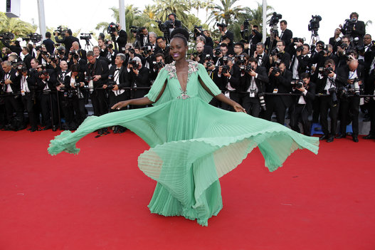 lupita_nyongo_montee_marches_13