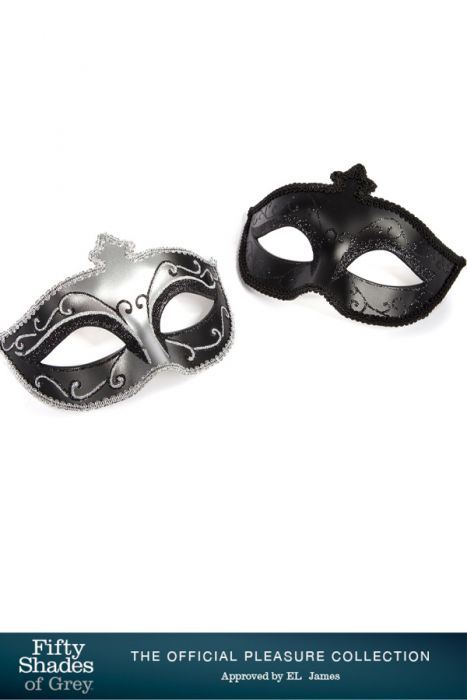 masque_christian_grey
