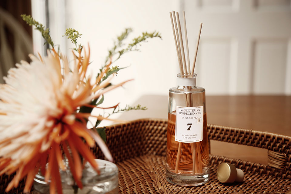 Parfums d’intérieur : 7 senteurs estivales qui rappellent le Sud n8-une-balade-au-chateau-des-maures-senteurs-tropeziennes