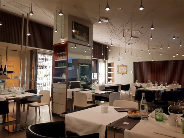 salle-mimi-restaurant-cannes