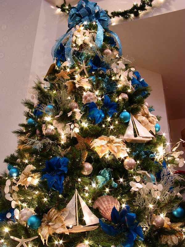 sapin-de-noel-bleu-dore-deco