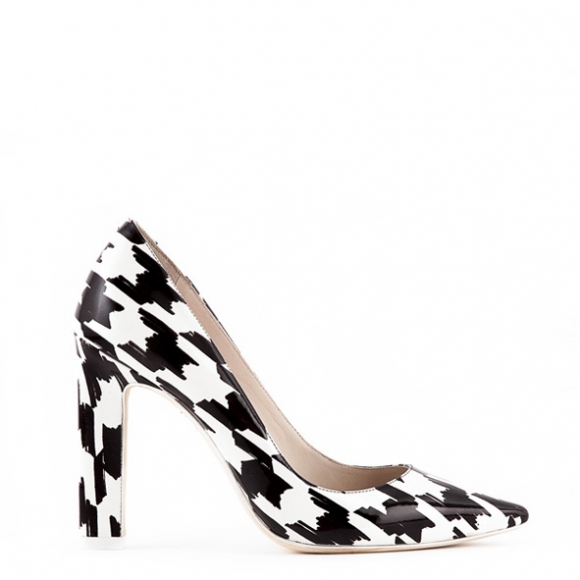 sophia webster lola hound pump