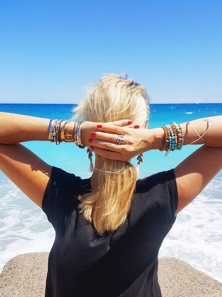 Mon stacking de bijoux ou comment une tendance devient une histoire personnelle stacking de bijoux
